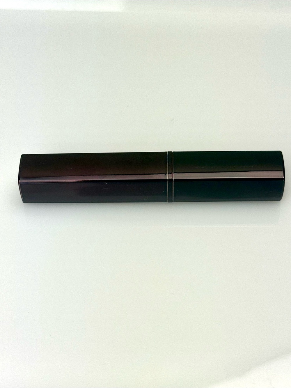 Laura Mercier Rouge Nouveau Weightless Lip Colour - Shy Sheer - Picture 8 of 12